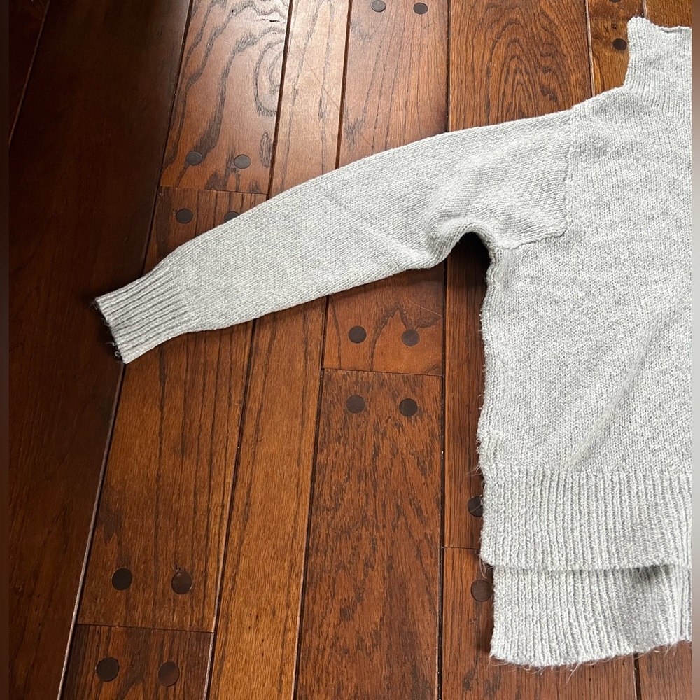 Turtle neck sweater - Picture 2 of 2